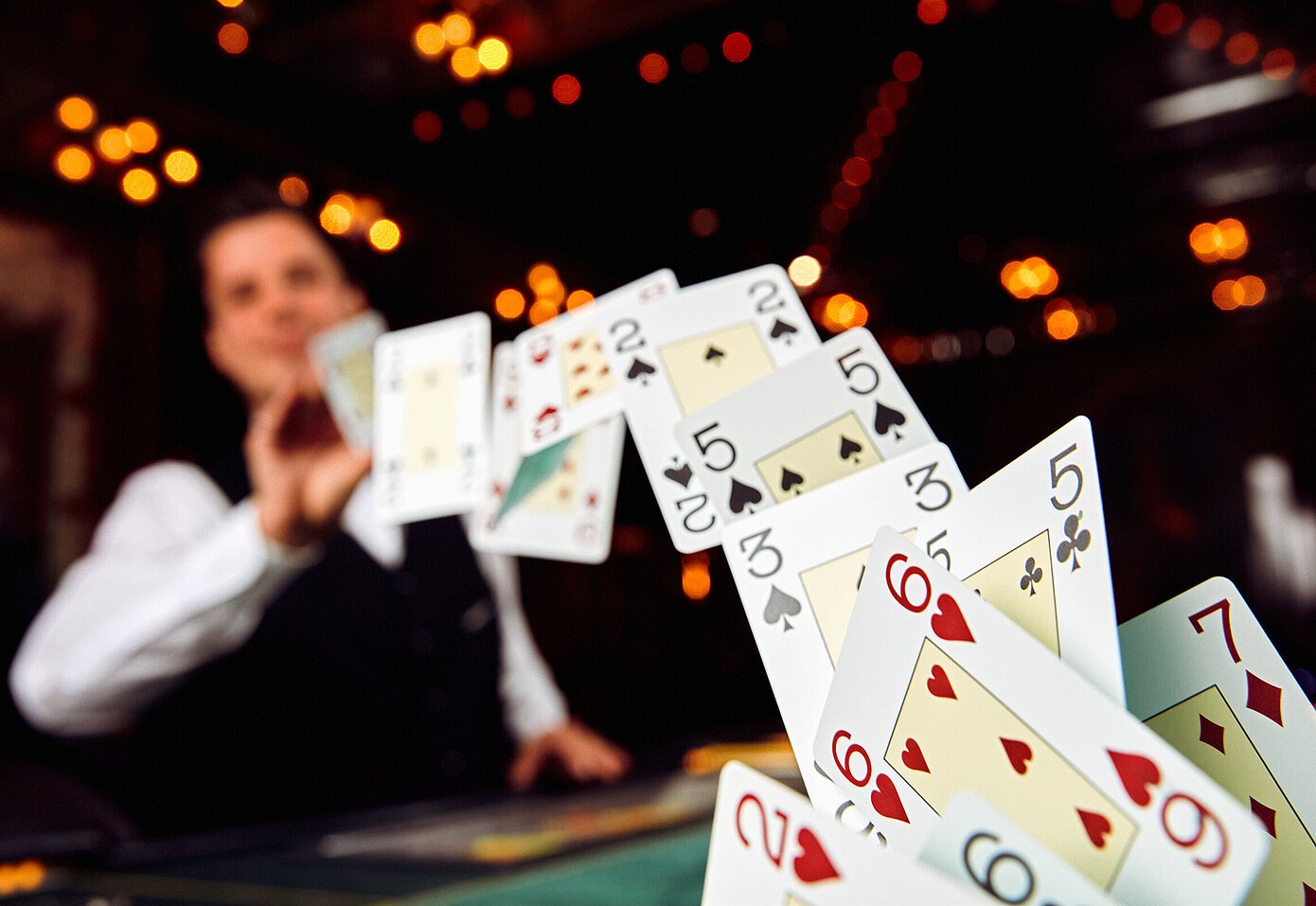 Poker Psychology: Mindset and Mental Preparation for Online Play