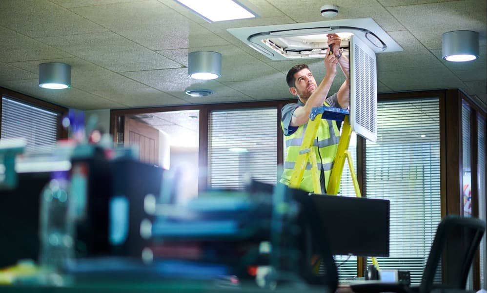 Enhance Your Business Image with Expert Commercial Property Maintenance Tampa FL