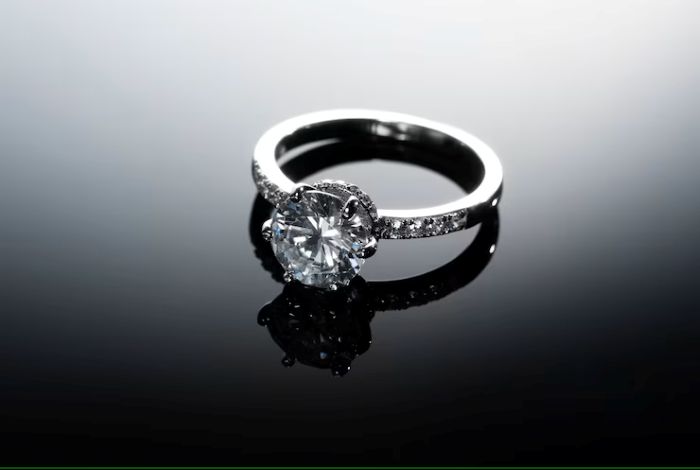 solitaire ring artificial